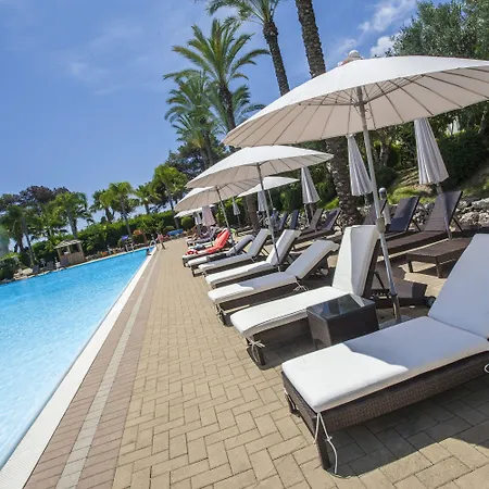 Paradise Rezort 4*