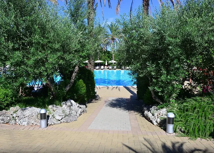 Paradise Resort 4*